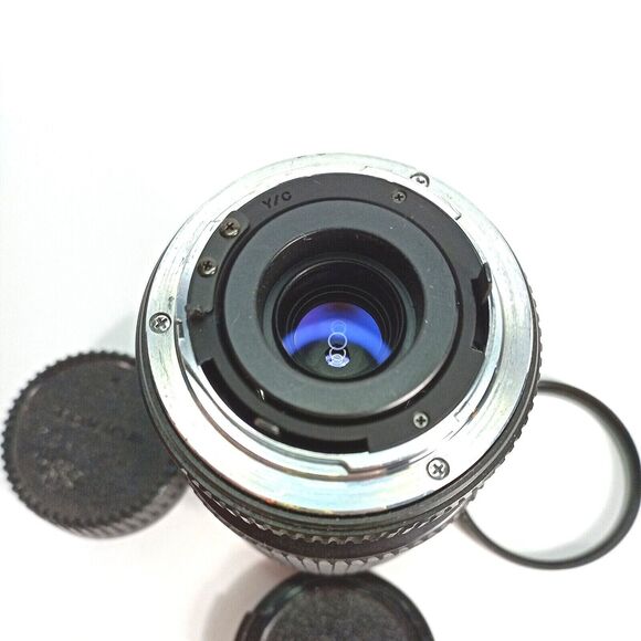 Tokina Camera Lens Macro Zoom 70-210mm f:4-5.6 with UV filter & lens caps - Picture 5 of 9